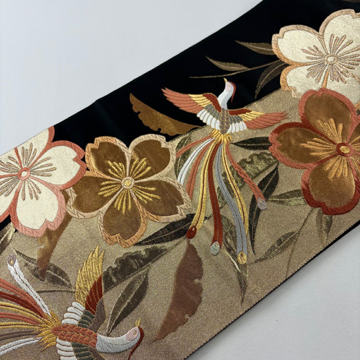 【美品】 袋帶 秀品級 尾長鳥 櫻花 唐織 金絲 金 六通 純蠶絲