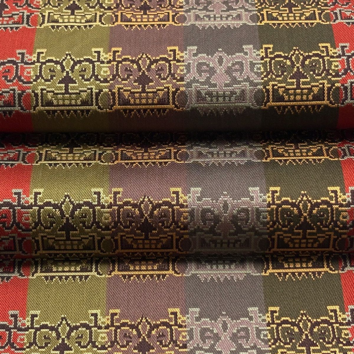【美品】 開口名古屋帶 逸品級 龍村美術織物 比翼仕立 雙面獅噛紋長斑錦 紫 純蠶絲