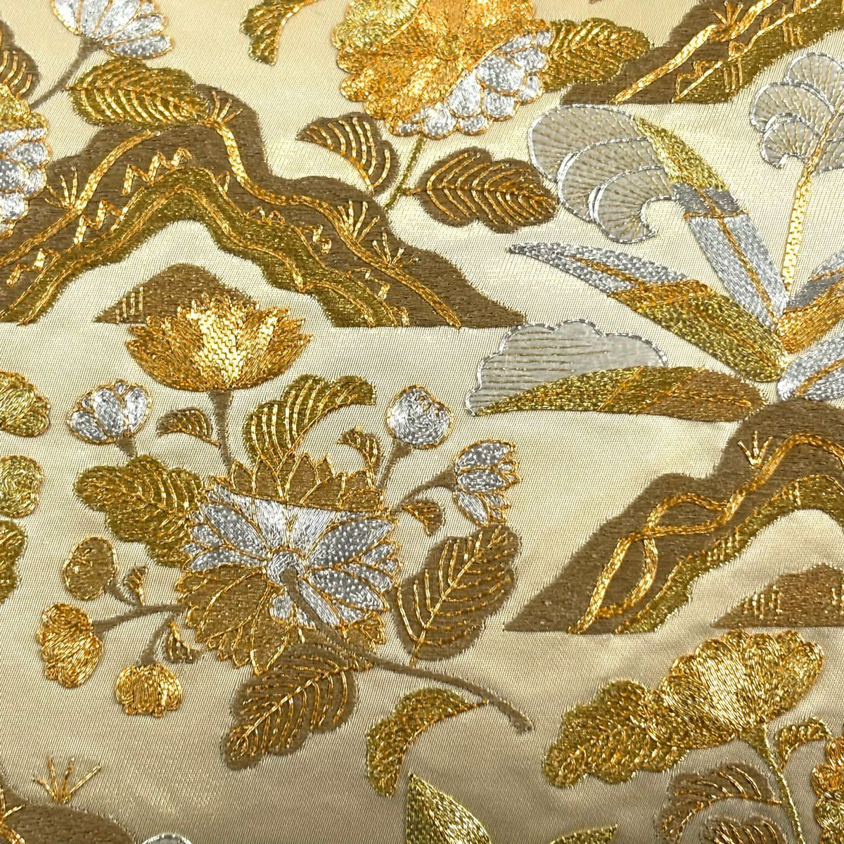 袋帶 逸品級 菊花花 金銀彩 刺繡 米色 大鼓圖案 純蠶絲