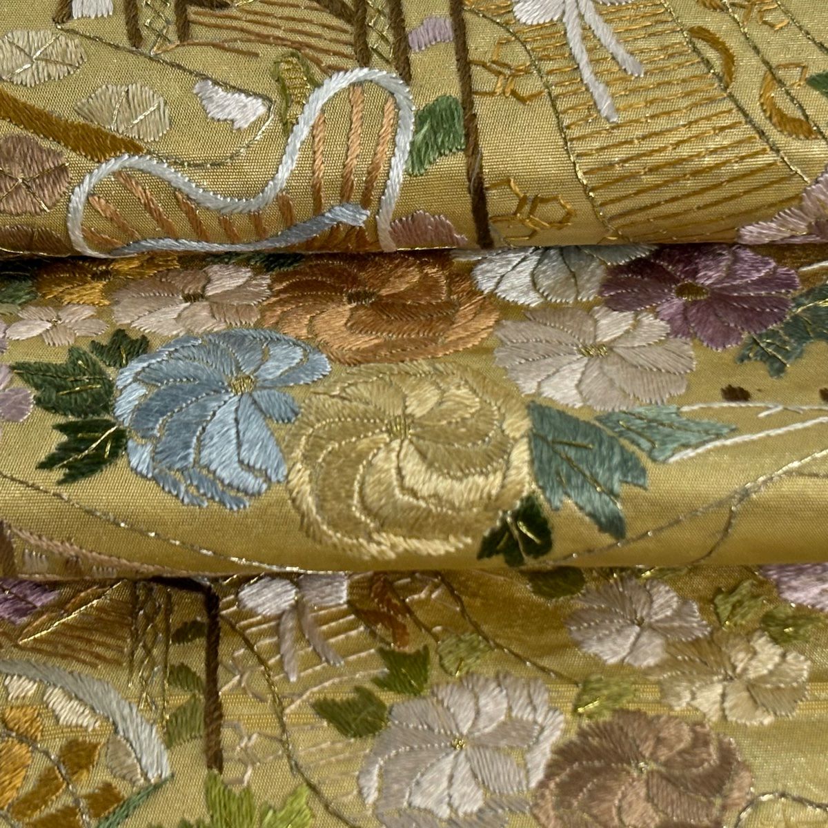 袋帶 逸品級 御所車 草花紋 金銀絲 刺繡 金色 六通 純蠶絲