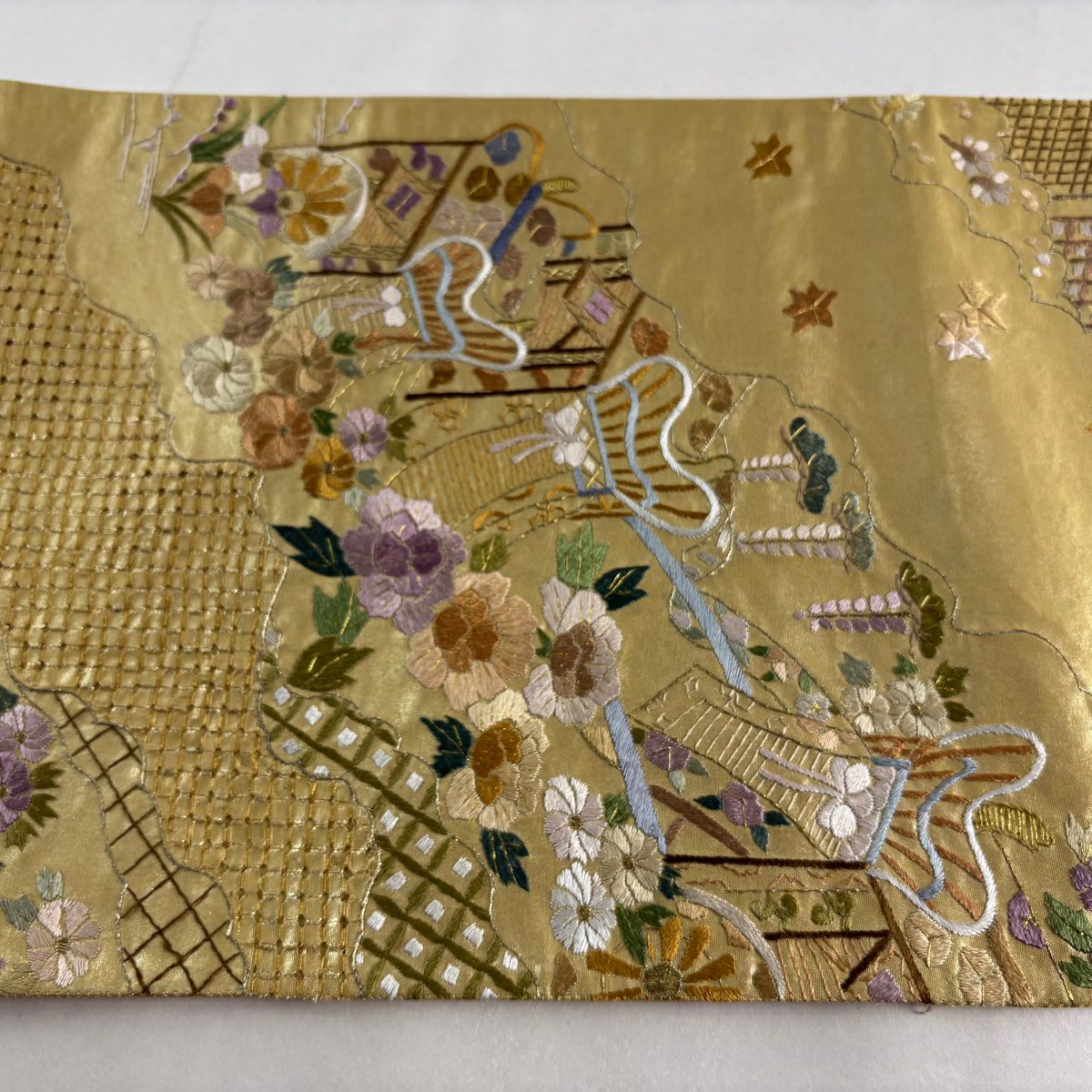 袋帶 逸品級 御所車 草花紋 金銀絲 刺繡 金色 六通 純蠶絲