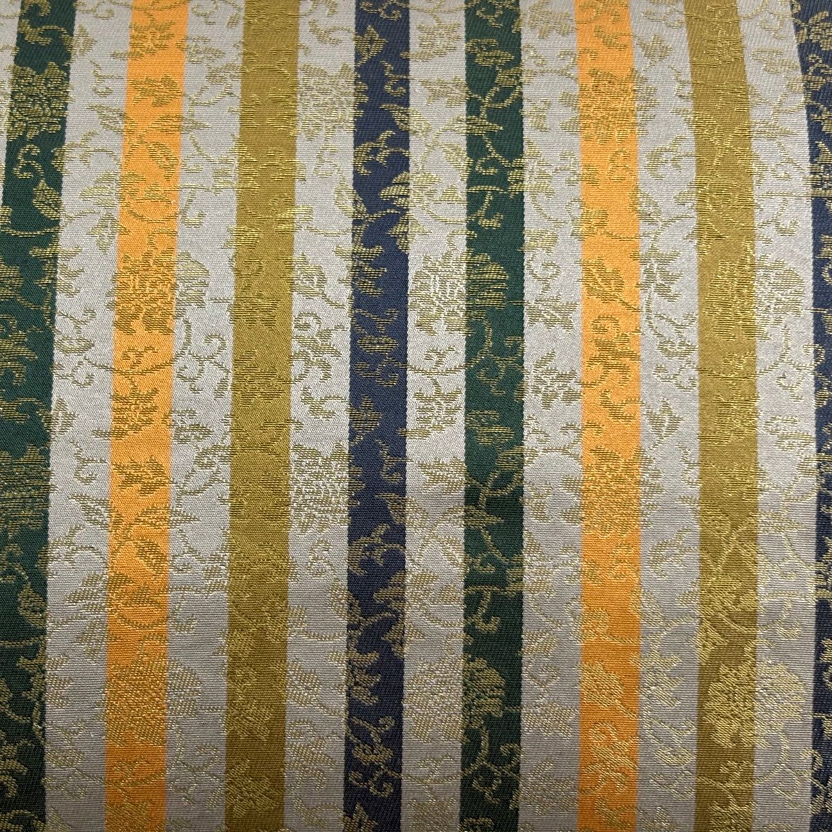 【美品】 名古屋帶 秀品級 花唐草紋 縞 金金箔 灰色 純蠶絲