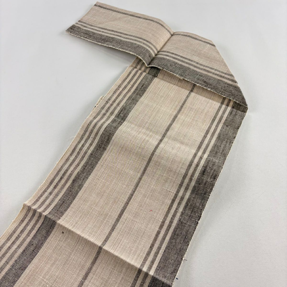 【美品】 名古屋帶 優品級 八寸名古屋帶 松樹葉仕立 幾何學圖案 條紋 淺茶 純蠶絲