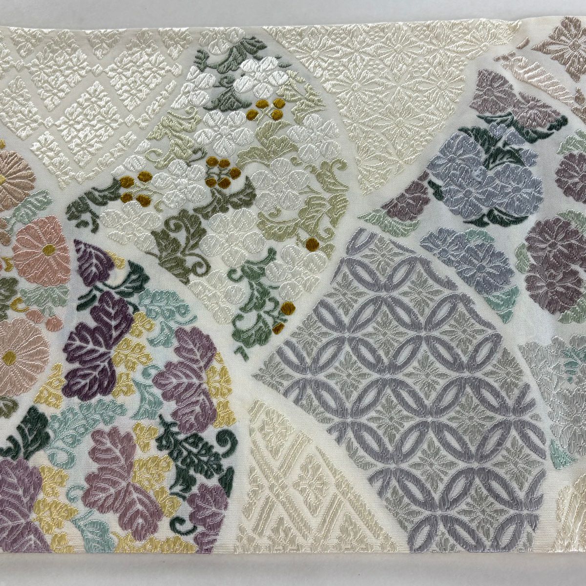 【美品】 袋帶 逸品級 菊花 桐 唐織 奶油 六通 純蠶絲