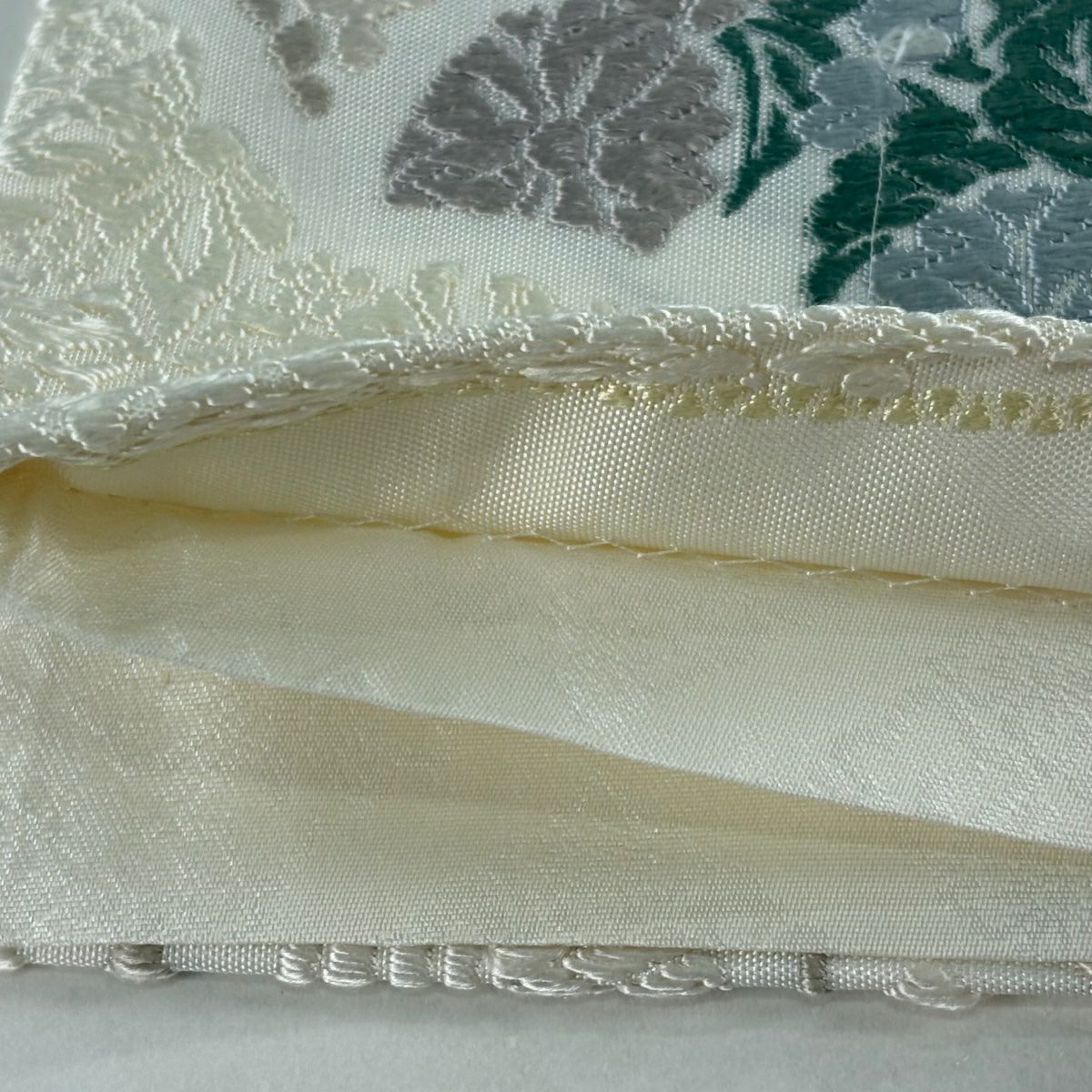 【美品】 袋帶 逸品級 菊花 桐 唐織 奶油 六通 純蠶絲