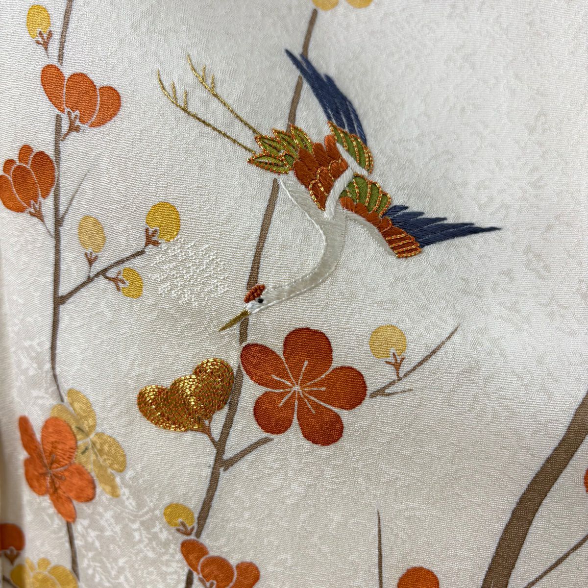 訪問服 身長164cm 袖長64cm M 雙層 千總 有落款 枝梅花 仙鶴 刺繡 金銀彩 奶油色 純蠶絲 逸品級