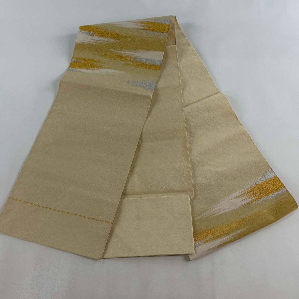 【美品】 名古屋帶 優品級 松樹葉仕立 雙層八寸名古屋帶 霞 金銀彩 米色 純蠶絲