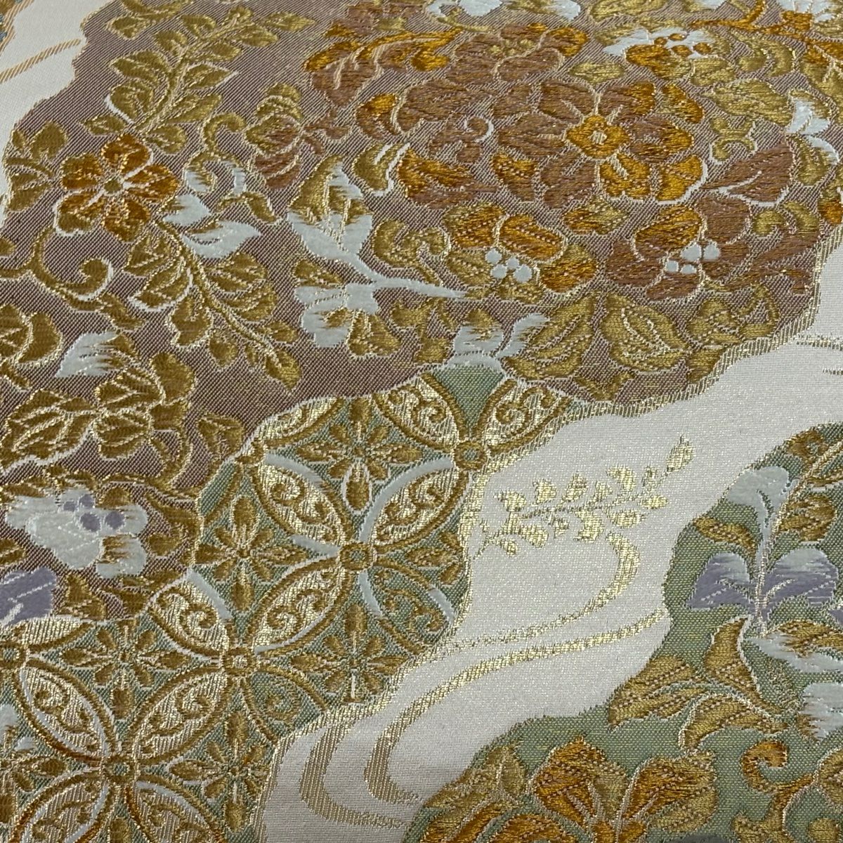 【美品】 袋帶 秀品級 華紋 七寶 金銀彩 金金箔 米色 六通 純蠶絲