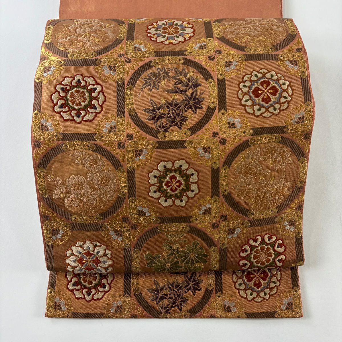 【美品】 袋帶 秀品級 加納幸 落款あり 楓 梅花 金金箔 金線 紅茶 お太鼓圖案 純蠶絲