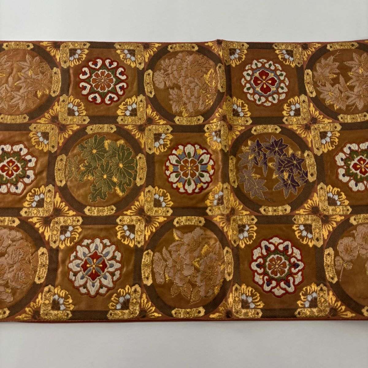 【美品】 袋帶 秀品級 加納幸 落款あり 楓 梅花 金金箔 金線 紅茶 お太鼓圖案 純蠶絲
