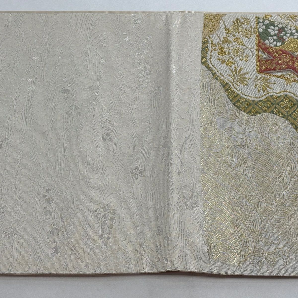 【美品】 袋帶 秀品級 冊子 霞 金銀糸 金金箔 灰白 六通 純蠶絲