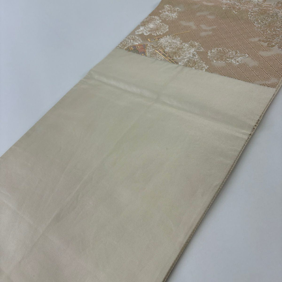 【美品】 袋帶 秀品級 草花紋 青海波 金金箔 金銀彩 米色 六通 純蠶絲