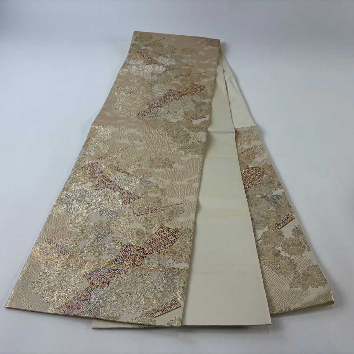 【美品】 袋帶 秀品級 草花紋 青海波 金金箔 金銀彩 米色 六通 純蠶絲