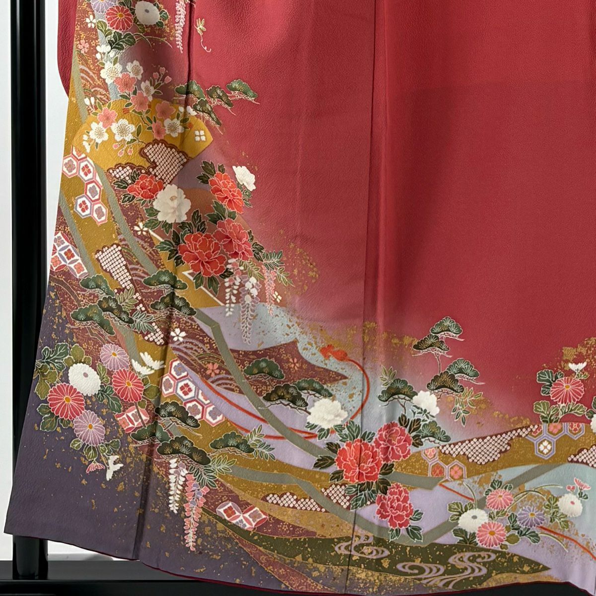 振袖禮服 身長155.5cm 袖長63cm S 雙層 草花紋紋 熨斗紋 金彩裝飾 染分 茜 純蠶絲 秀品級