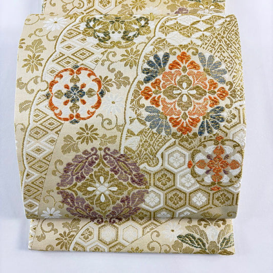 【美品】 袋帶 名品級 手先二通り 華紋 有職文樣 唐織 金絲 金色 お太鼓圖案 純蠶絲