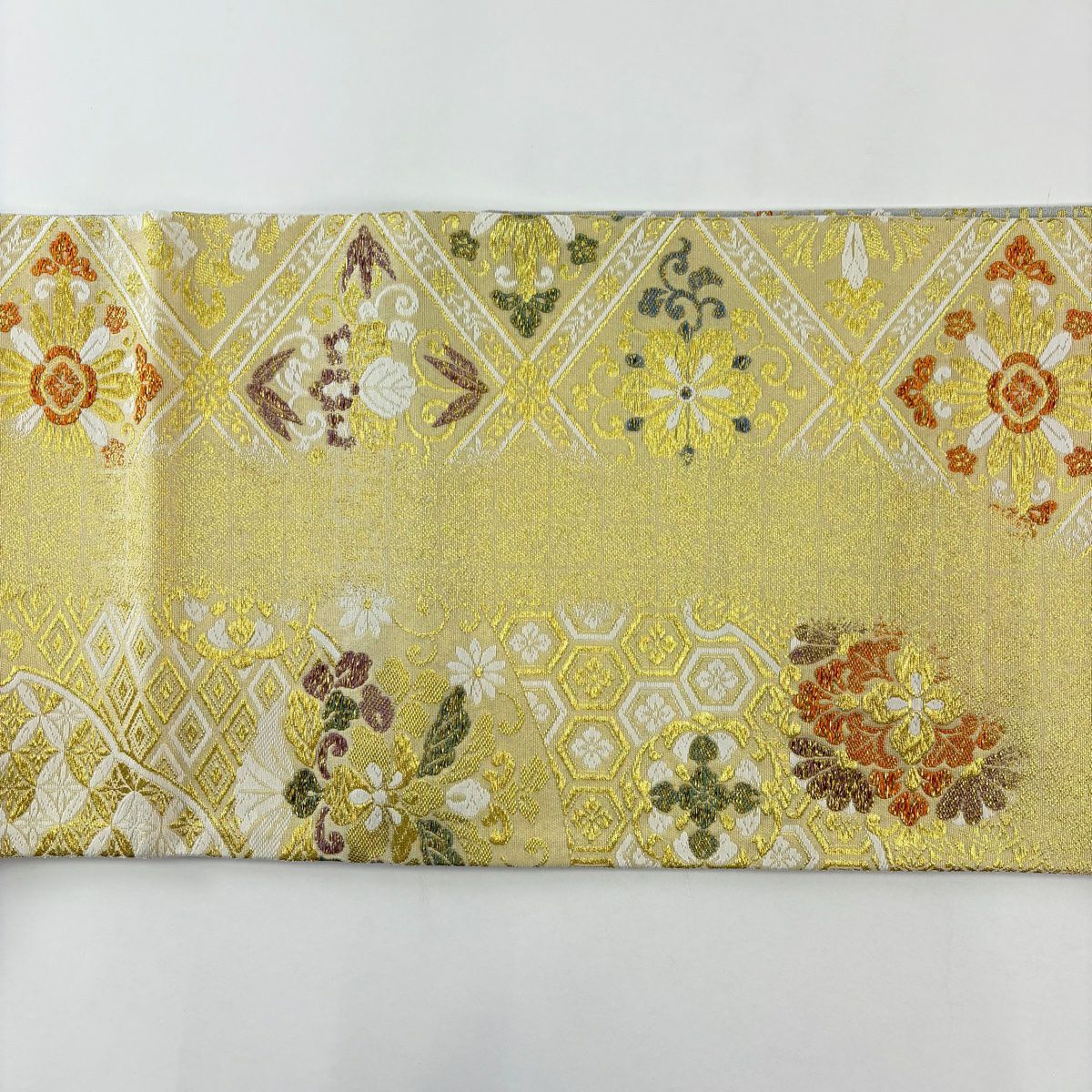 【美品】 袋帶 名品級 手先二通り 華紋 有職文樣 唐織 金絲 金色 お太鼓圖案 純蠶絲