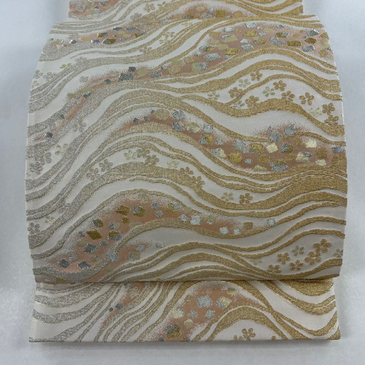 【美品】 袋帶 名品級 金金箔散花紋 草花紋紋 金銀絲 金金箔 奶油色 六通 純蠶絲