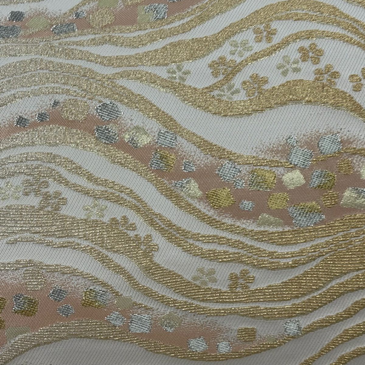 【美品】 袋帶 名品級 金金箔散花紋 草花紋紋 金銀絲 金金箔 奶油色 六通 純蠶絲