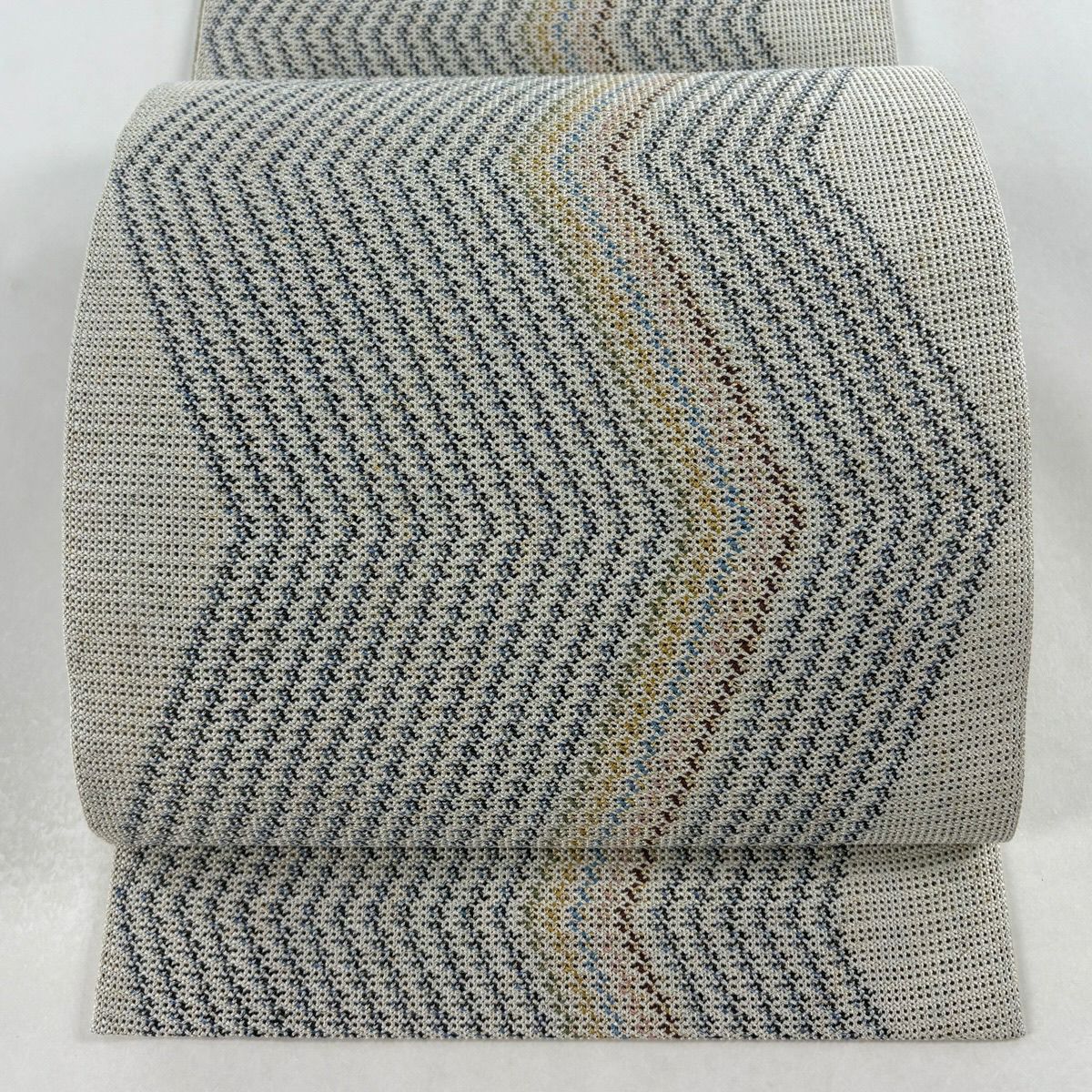 【美品】 名古屋帶 名品級 松樹葉仕立 八寸名古屋帶 夏帶 幾何學 銀通 灰白 純蠶絲
