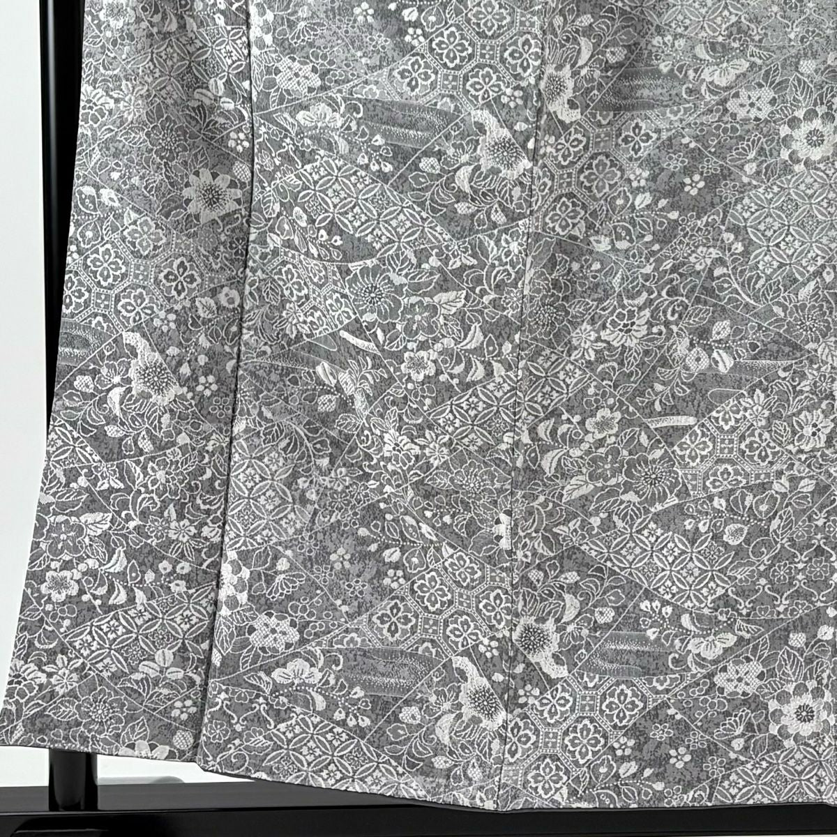 【美品】 小紋 身長156cm 袖長63cm S 雙層 草花紋 有職文樣 紋意匠 灰色 純蠶絲 名品級