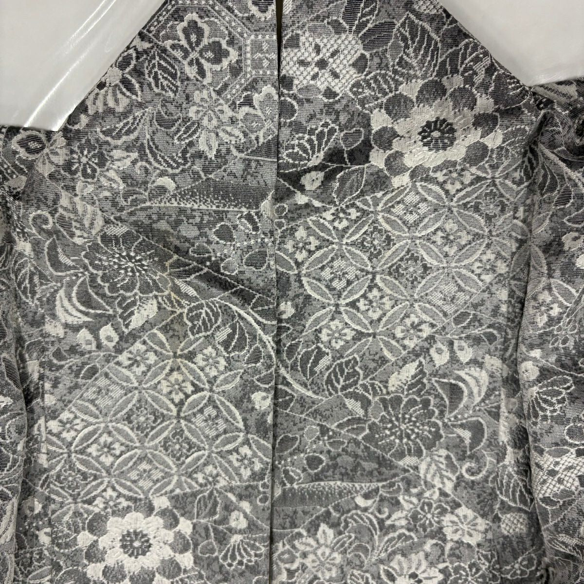 【美品】 小紋 身長156cm 袖長63cm S 雙層 草花紋 有職文樣 紋意匠 灰色 純蠶絲 名品級