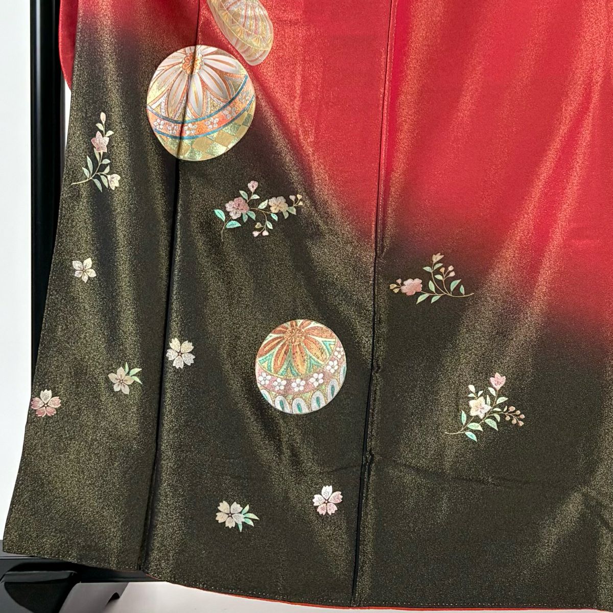 振袖禮服 身長162.5cm 袖長64cm M 雙層 手鞠 草花紋 金通 金銀彩 紅 純蠶絲 名品級