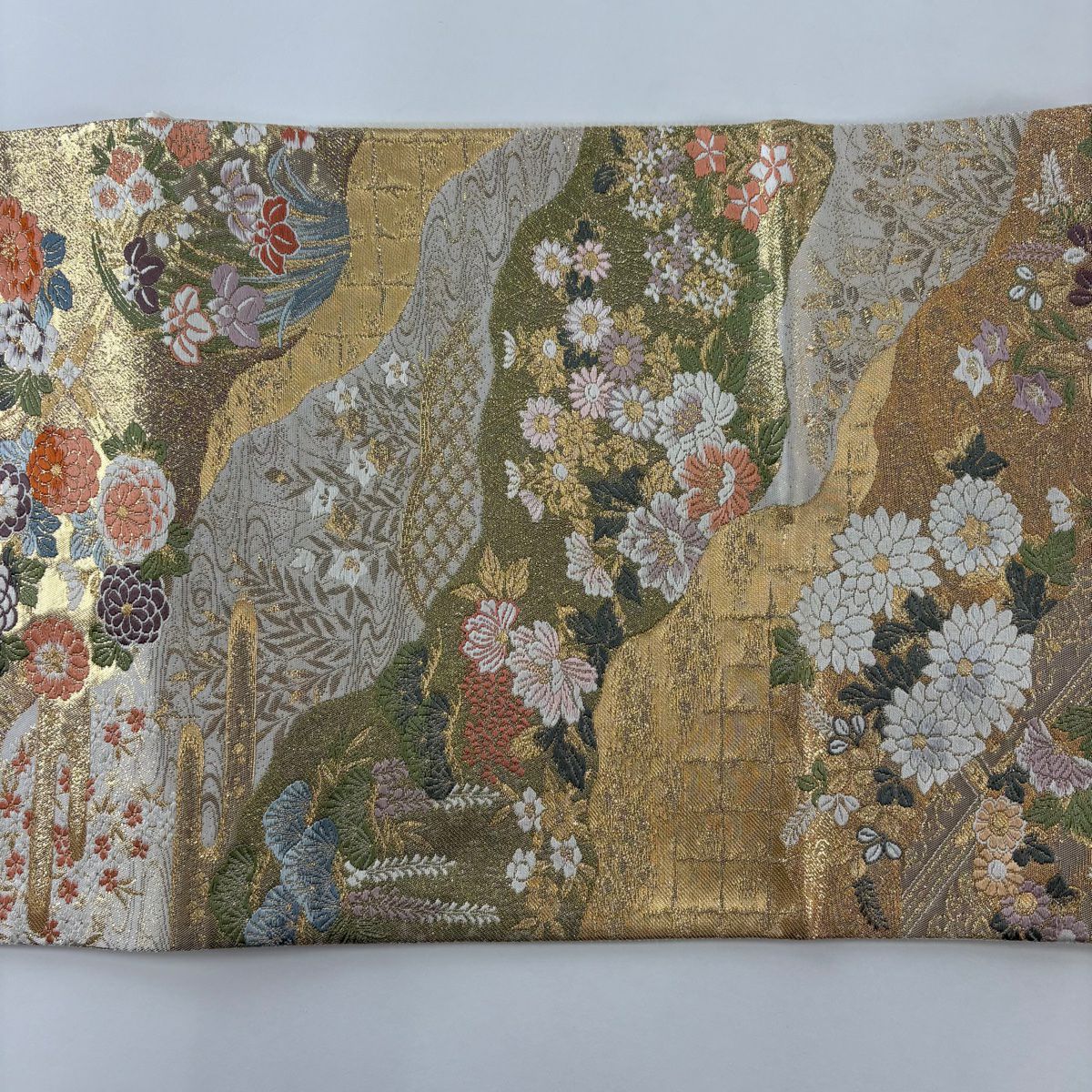 【美品】 袋帶 秀品級 御所車 花丸紋 唐織 金金箔 金色 六通 純蠶絲
