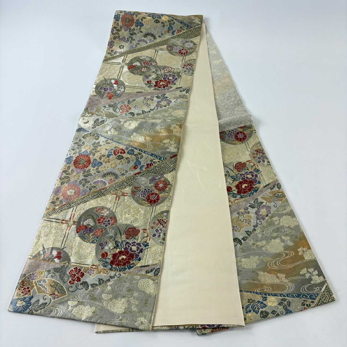 【美品】 袋帶 秀品級 圓紋 草花紋紋 金金箔 刺繡 米色 六通 純蠶絲