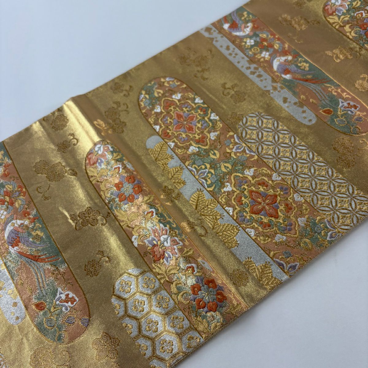 【美品】 袋帶 秀品級 全通金金箔 正倉院霞文 唐織 金絲 金 六通 純蠶絲