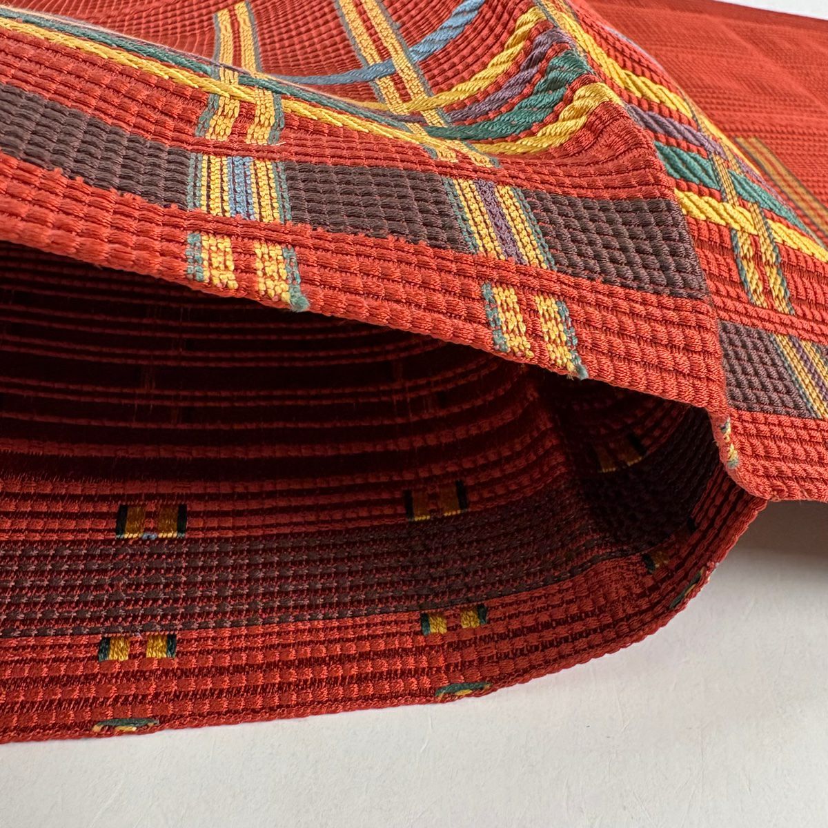 【美品】 名古屋帶 優品級 松樹葉仕立 雜色仕立 縞 紅 純蠶絲