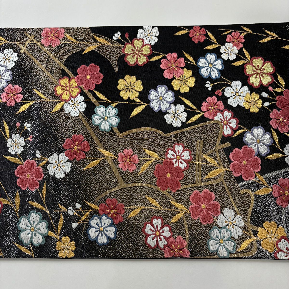 【美品】 袋帶 秀品級 御所車 櫻花 金銀彩 唐織 黑 六通 純蠶絲