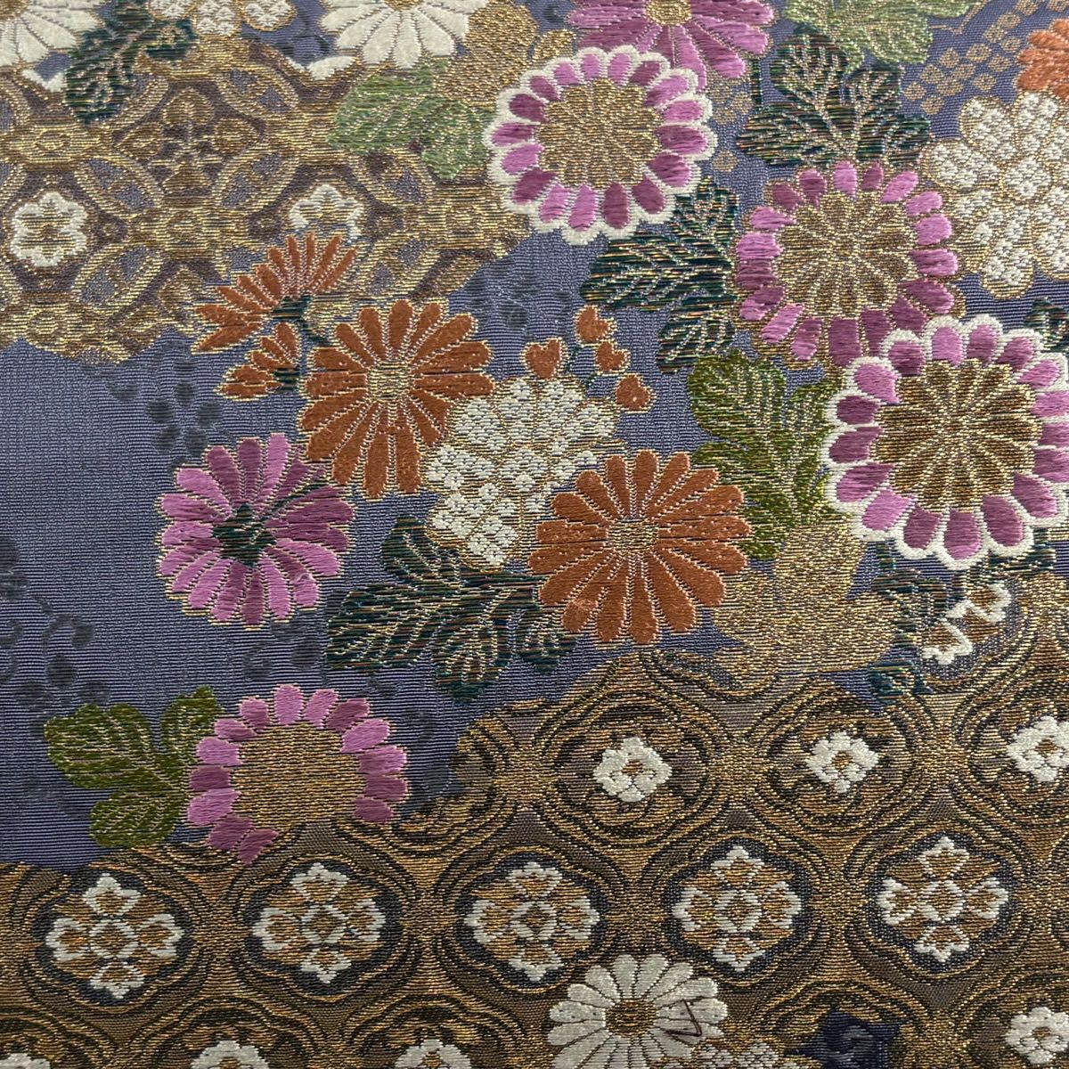 【美品】 袋帶 逸品級 じゅらく 落款あり 証紙あり 菊花 雲文 金糸 金金箔 青紫 六通 純蠶絲