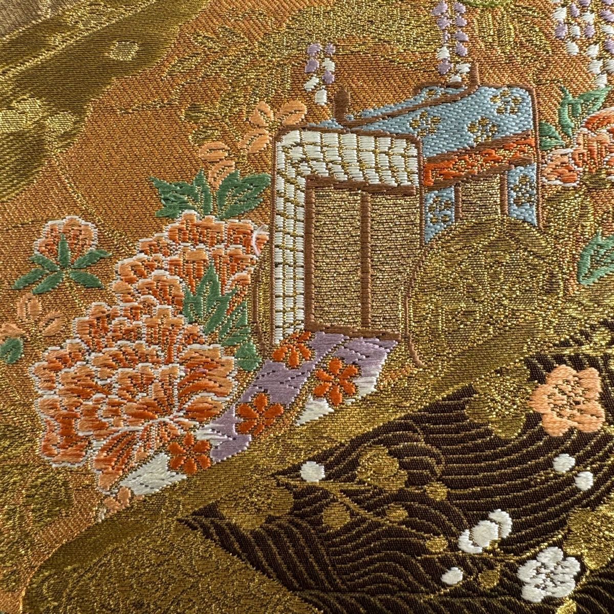 【美品】 袋帶 秀品級 服部織物 落款あり 關西仕立 御所車 巻物 金絲 金金箔 金色 六通 純蠶絲