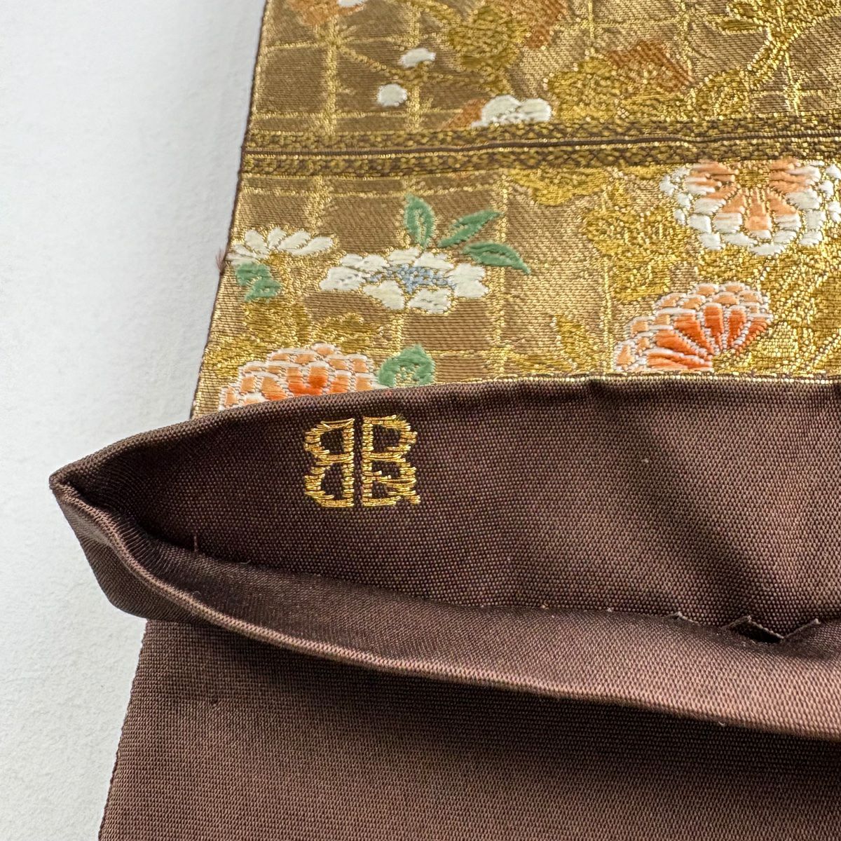 【美品】 袋帶 秀品級 服部織物 落款あり 關西仕立 御所車 巻物 金絲 金金箔 金色 六通 純蠶絲