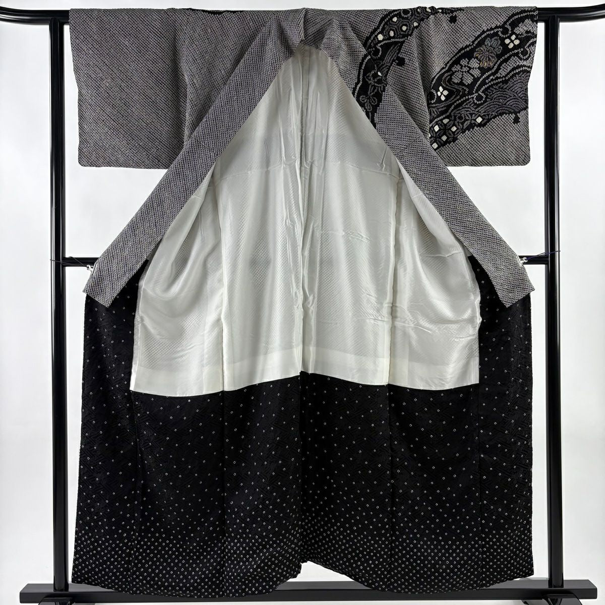 【美品】訪問服 身長157.5cm 袖長61cm S 雙層 雪輪 草花紋紋 金彩裝飾 絞染 黑 純蠶絲 名品級