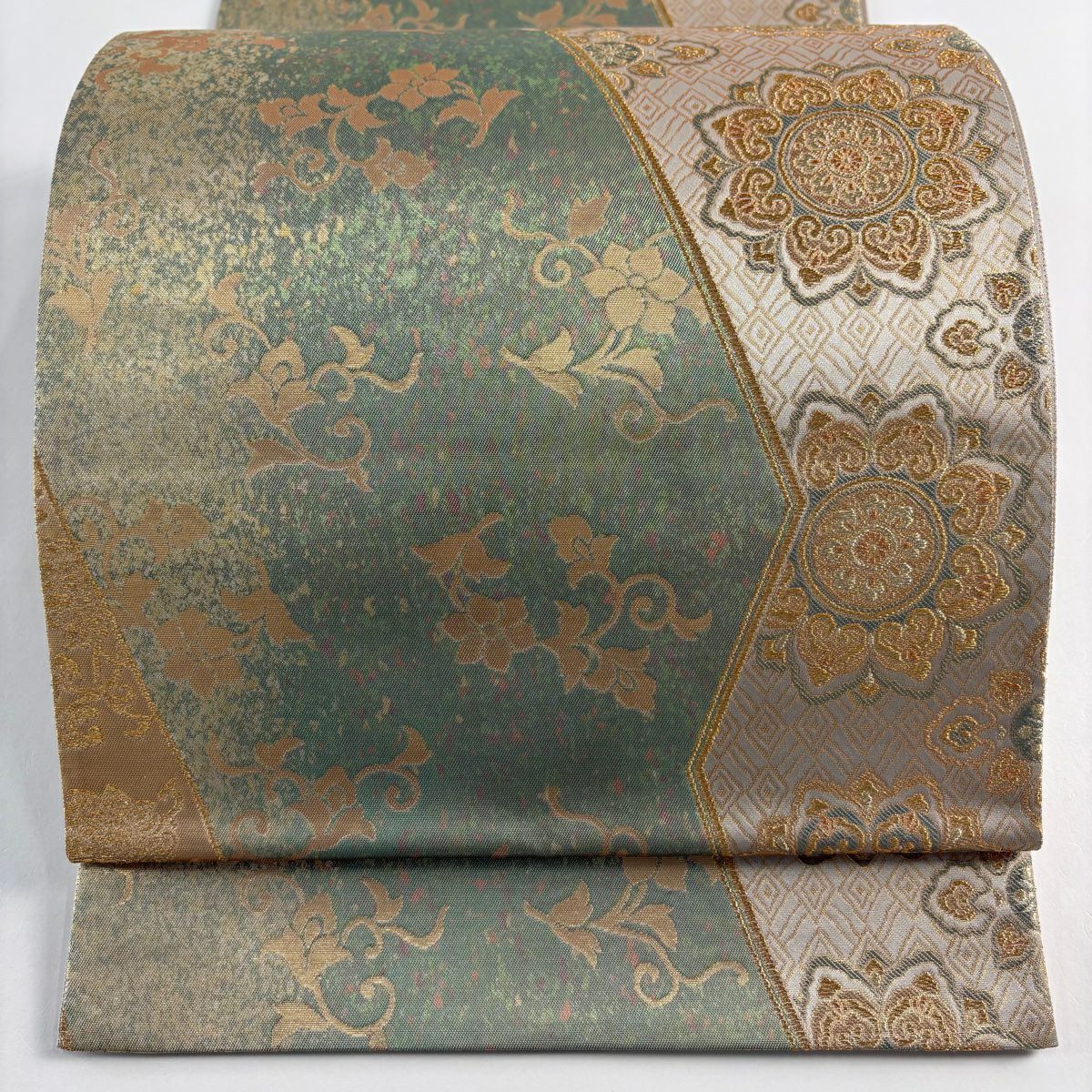 【美品】 袋帶 名品級 華紋 草花紋 金糸 金金箔 薄綠 六通 純蠶絲