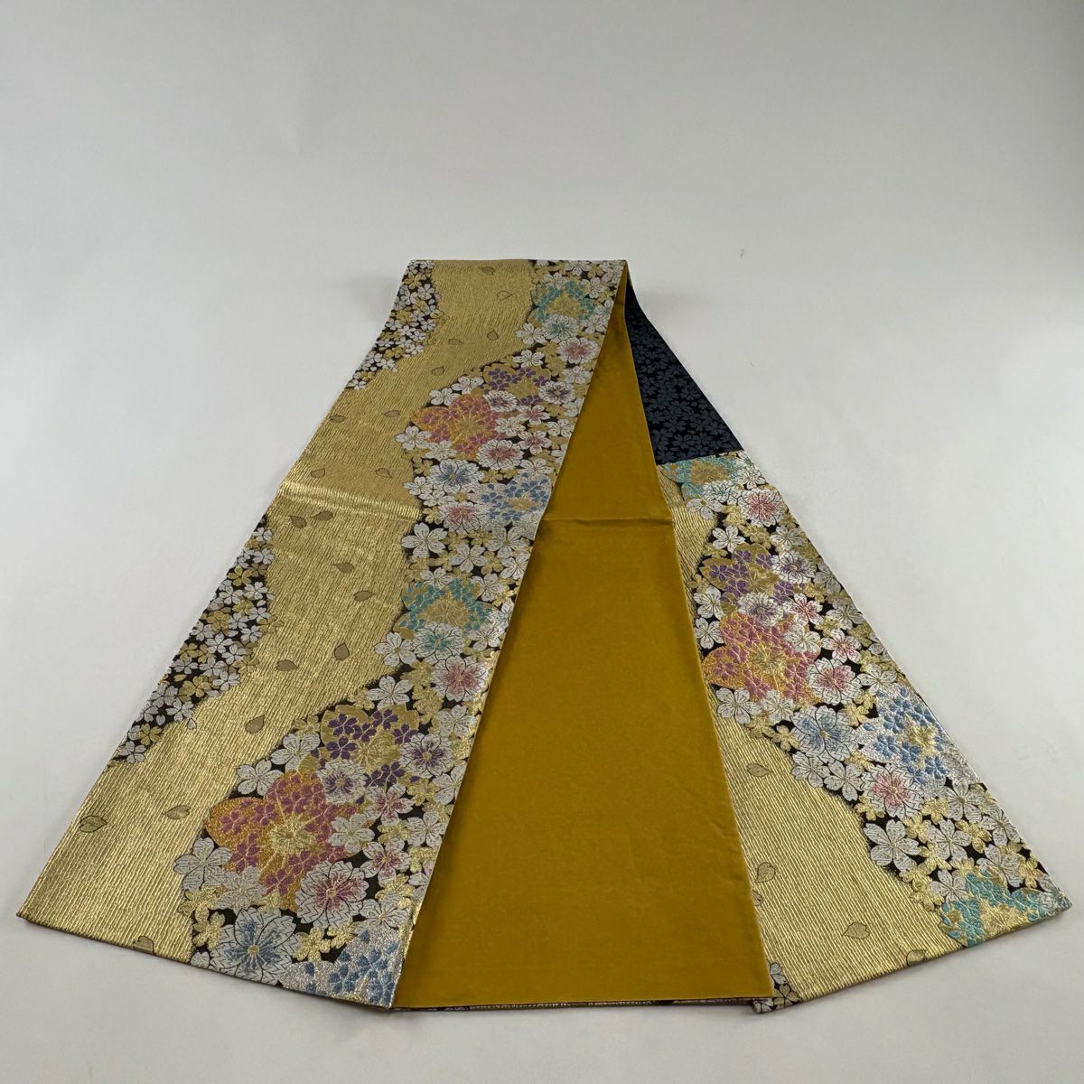 【美品】 袋帶 秀品級 櫻花 條紋 金銀線 刺繡 金色 六通 純蠶絲
