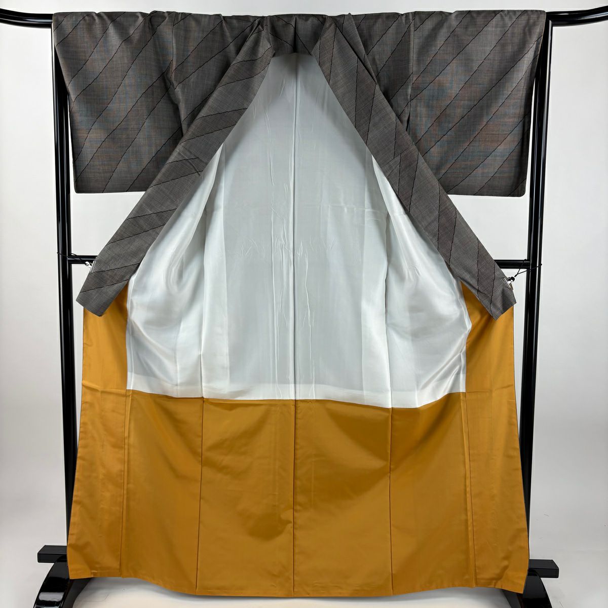 【美品】 紬織 身長166.5cm 袖長66.5cm M 雙層 ますいわ屋 斜紋 灰 純蠶絲 名品級