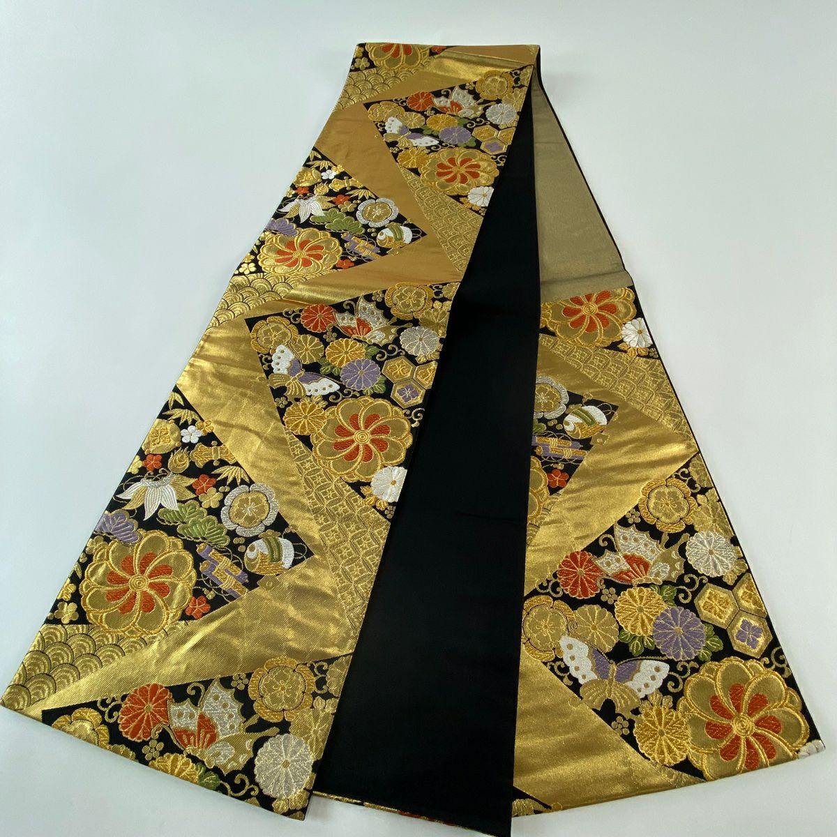 【美品】 袋帶 秀品級 鈴乃屋 草花紋紋 蝶 金銀彩 金金箔 黑 六通 純蠶絲