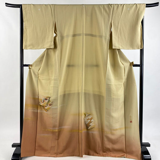 【美品】 留袖禮服禮服 身長170.5cm 袖長66.5cm M 雙層 人間國寶 福田喜重 落款あり 冊子 菊花 刺繡 金銀彩 米色 純蠶絲 逸品級 三つ紋