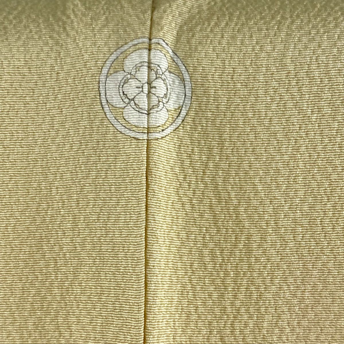 【美品】 留袖禮服禮服 身長170.5cm 袖長66.5cm M 雙層 人間國寶 福田喜重 落款あり 冊子 菊花 刺繡 金銀彩 米色 純蠶絲 逸品級 三つ紋