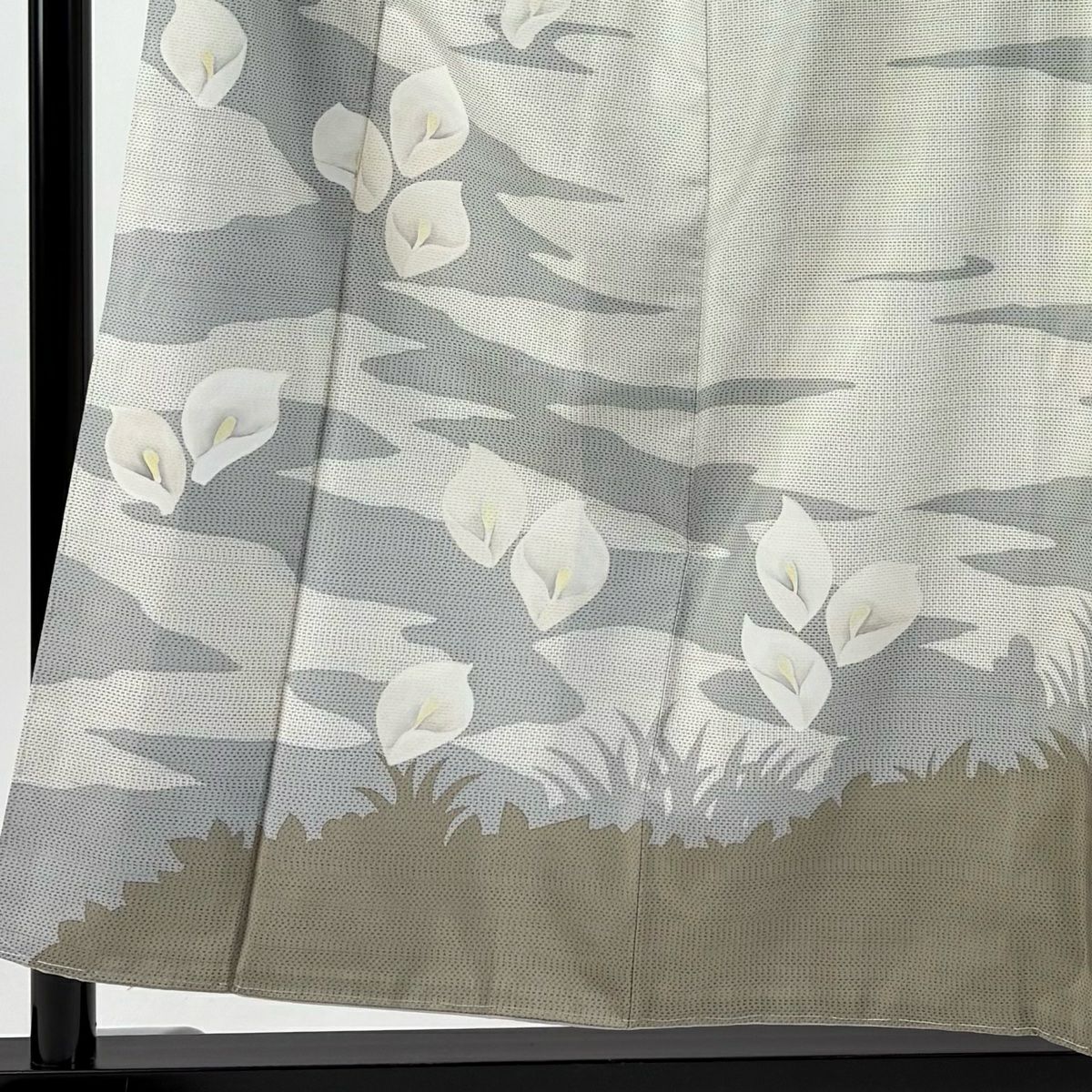 【美品】訪問服 身長155cm 袖長62.5cm S 雙層 紬織織 落款あり 水芭蕉 輪廓紋 灰白 純蠶絲 秀品級