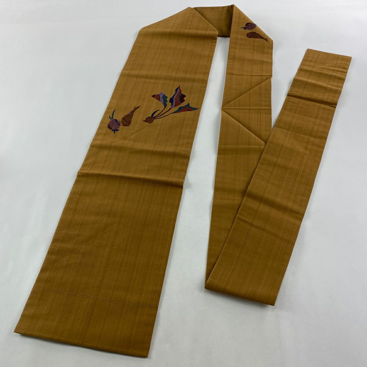 【美品】 名古屋帶 秀品級 紬織織 野菜 刺繡 山吹茶 純蠶絲