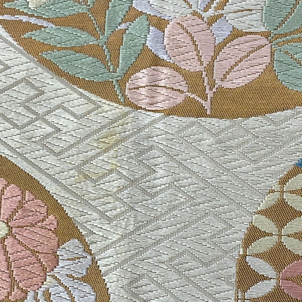 袋帶 秀品級 關西仕立 雲紋 秋草 刺繡 金金箔 奶油 六通 純蠶絲
