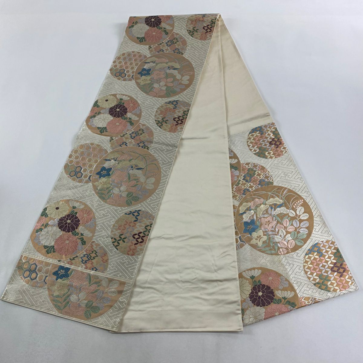 袋帶 秀品級 關西仕立 雲紋 秋草 刺繡 金金箔 奶油 六通 純蠶絲