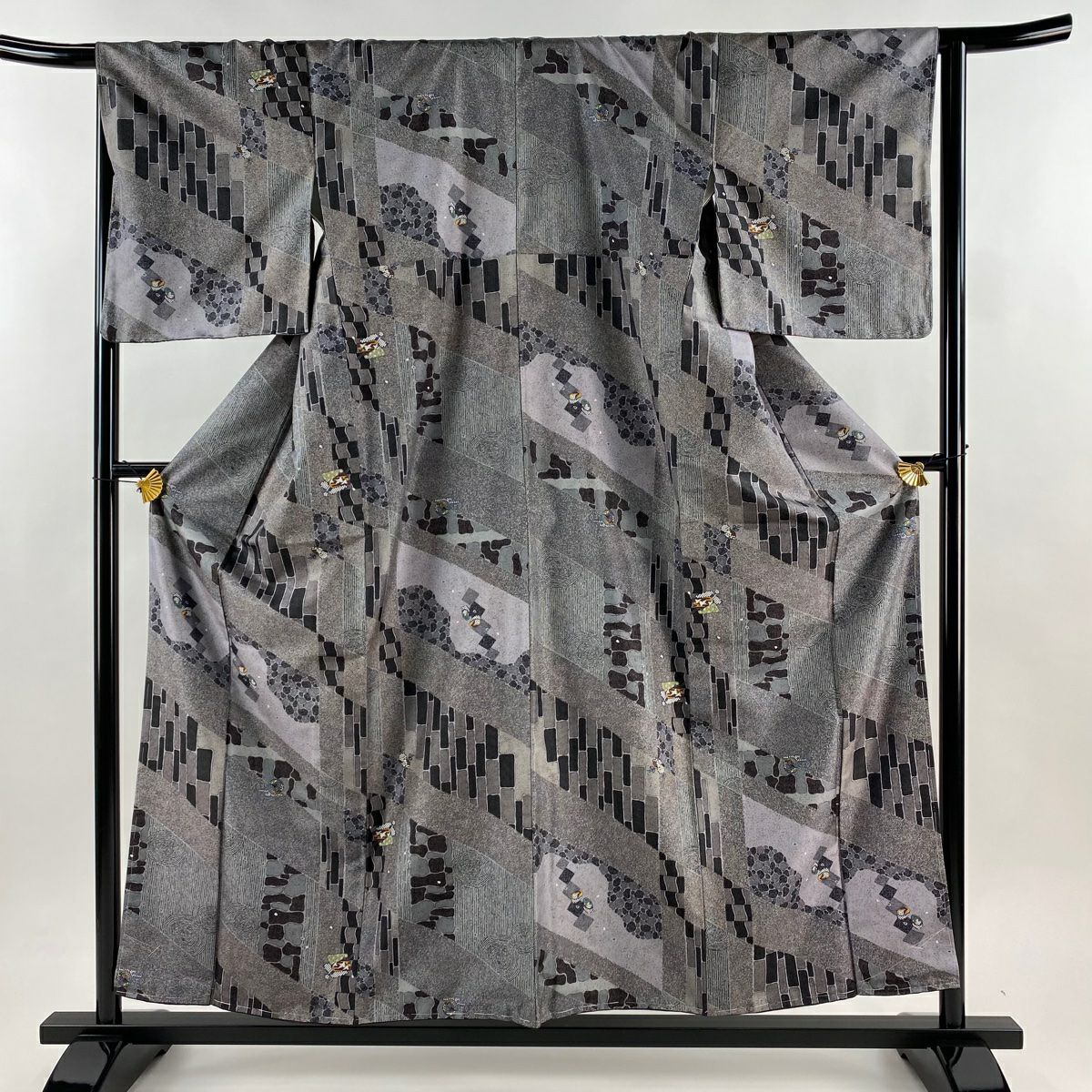 【美品】 小紋 身長156cm 袖長65.5cm M 雙層 大島紬織地 證書あり ぽっくり 石畳 灰色 純蠶絲 名品級