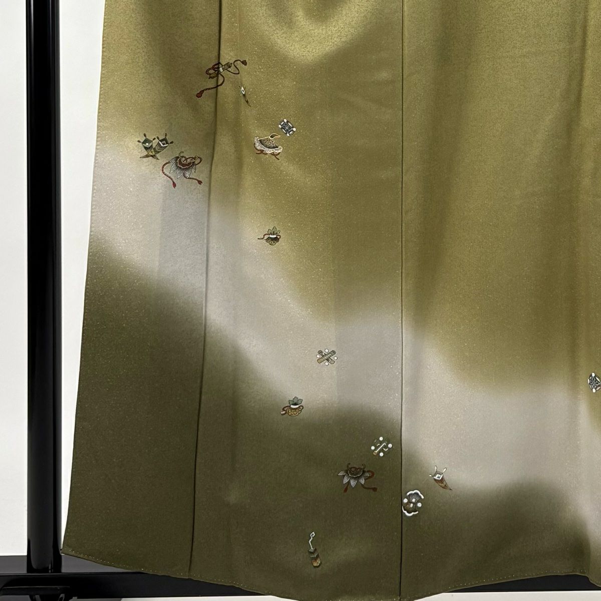 【美品】 付下 身長157cm 袖長64cm M 雙層 寶盡くし 金絲 金銀彩 鶯色 純蠶絲 秀品級