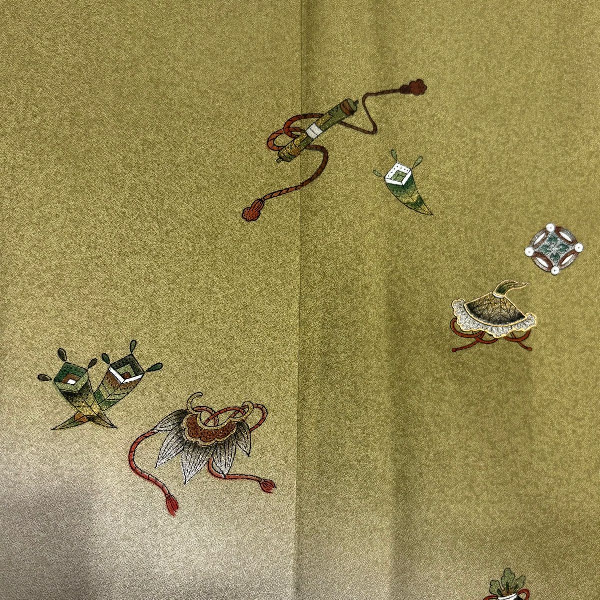【美品】 付下 身長157cm 袖長64cm M 雙層 寶盡くし 金絲 金銀彩 鶯色 純蠶絲 秀品級