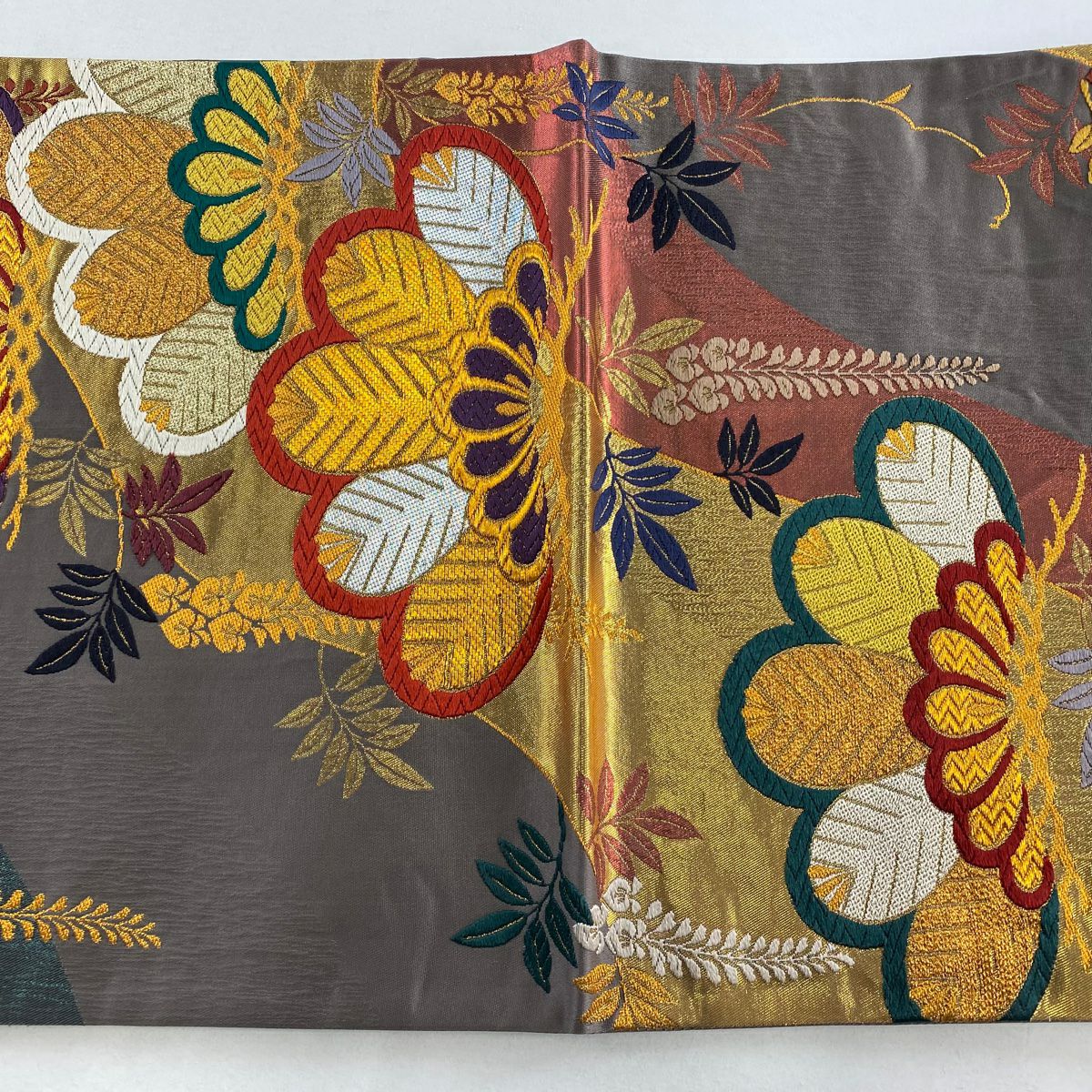【美品】 袋帶 秀品級 振袖禮服禮服用 笠松樹 藤 金金箔 金銀彩 茶紫 全通 純蠶絲