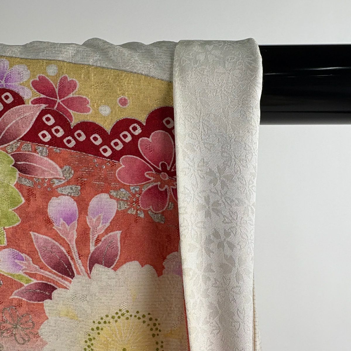 【美品】振袖禮服 身長171cm 袖長67cm M 雙層 牡丹 櫻花 金銀彩 刺繡 奶油色 純蠶絲 逸品級